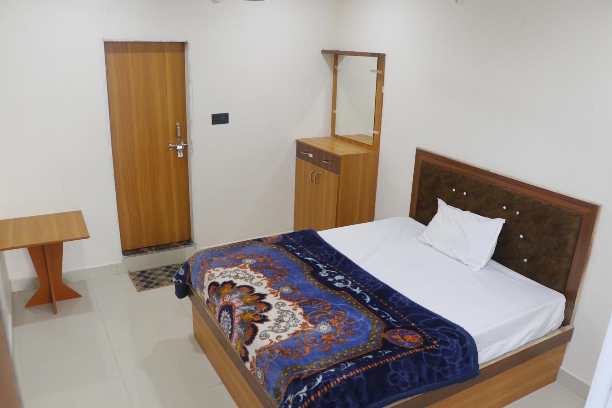 Dolphin Guest House Mathura Zewnętrze zdjęcie